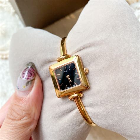 gucci vintage bracelet watch